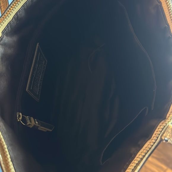 Coach Shoulder Bag - Picture 7 of 7